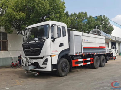 國(guó)六東風(fēng)天龍后雙橋16噸方罐抑塵車(chē) 高效環(huán)保的城市清潔衛(wèi)士